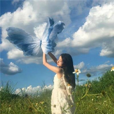 天王之女恋爱脑怒怼网友，工作室声明未澄清，前后半年引热议